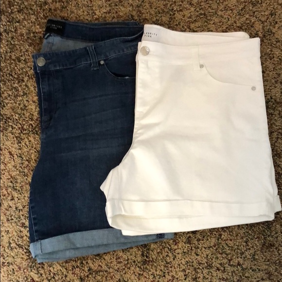 Jean shorts - Picture 1 of 1